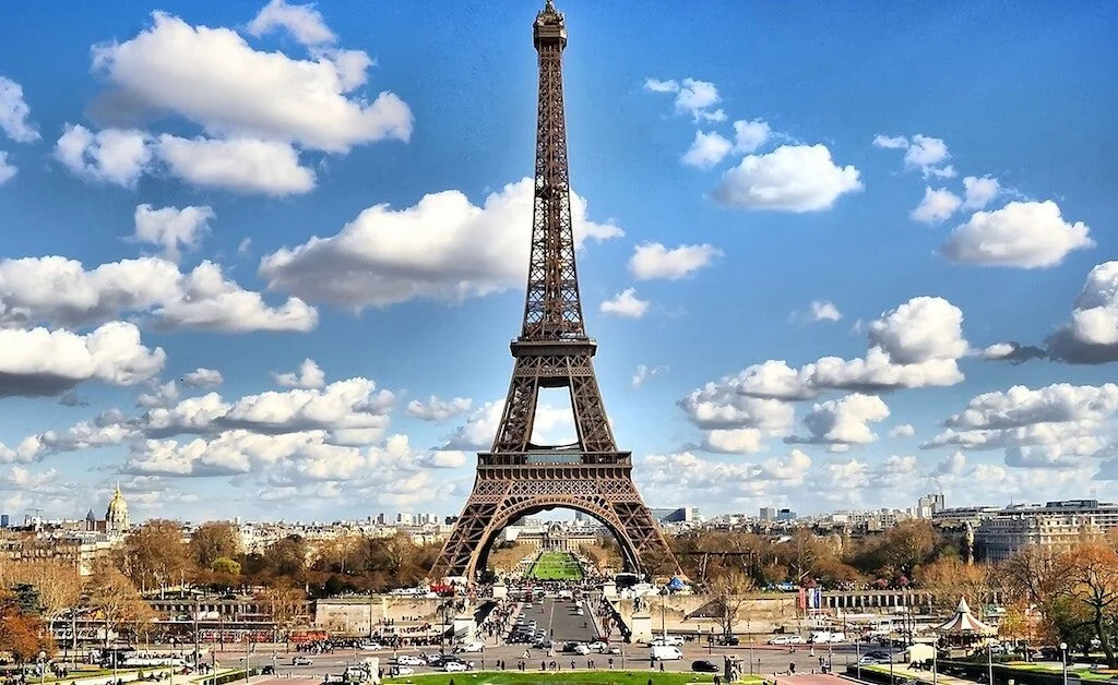 Eiffel Tower: Dine & Discover